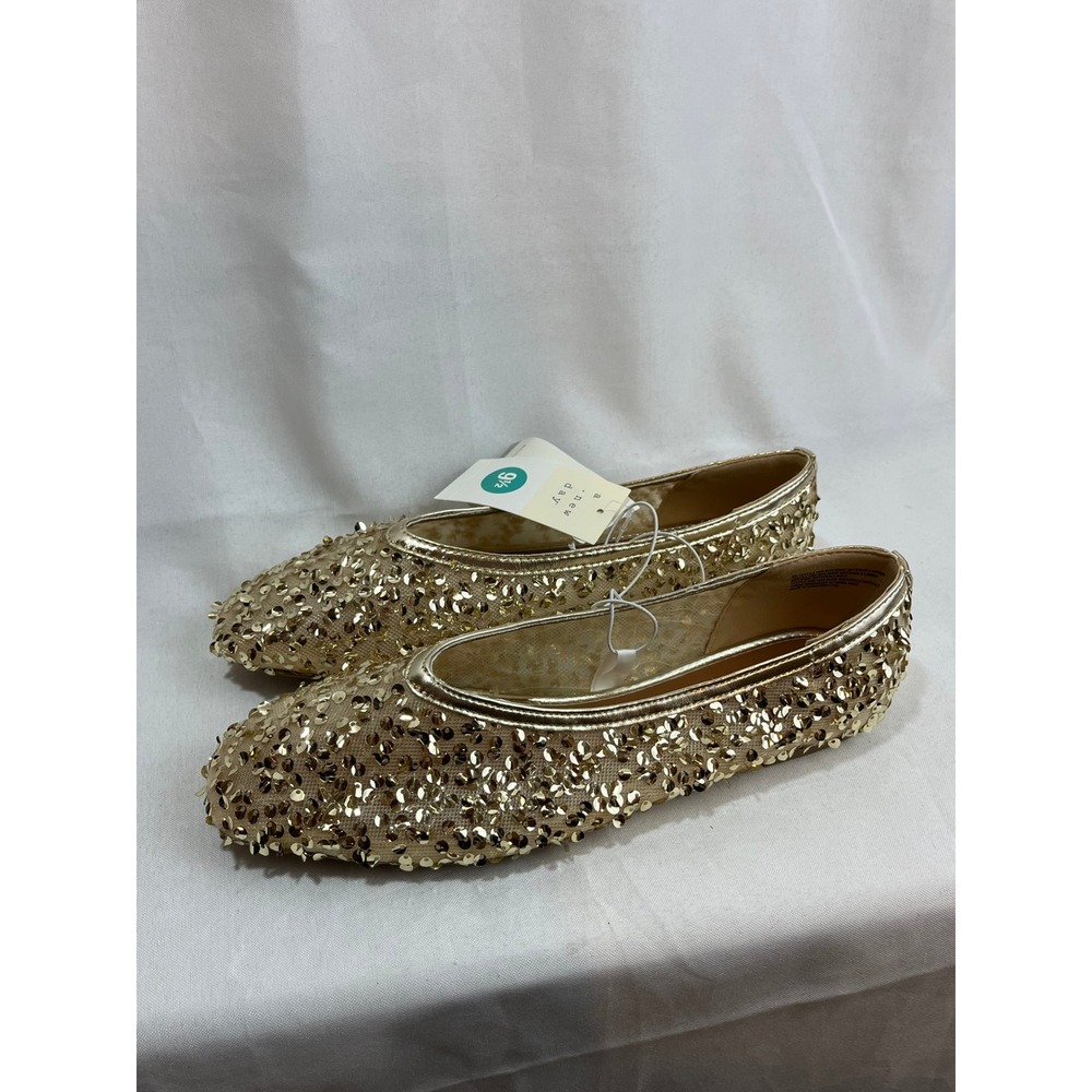 A New Day Womens Gold Sequin Ballet Flats Round Toe Slip On Shoes Gold Size 9.5